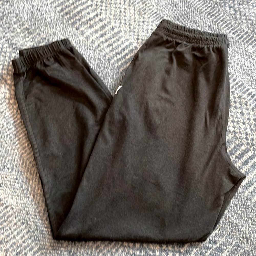 Never worn Vuori joggers